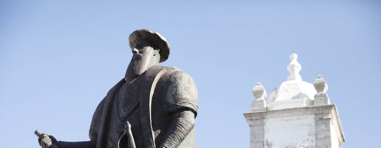 Estatua de Sines